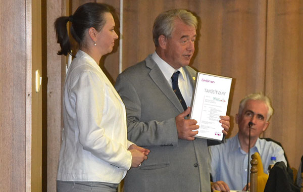 Az „állatorvosi ló” minden előnye